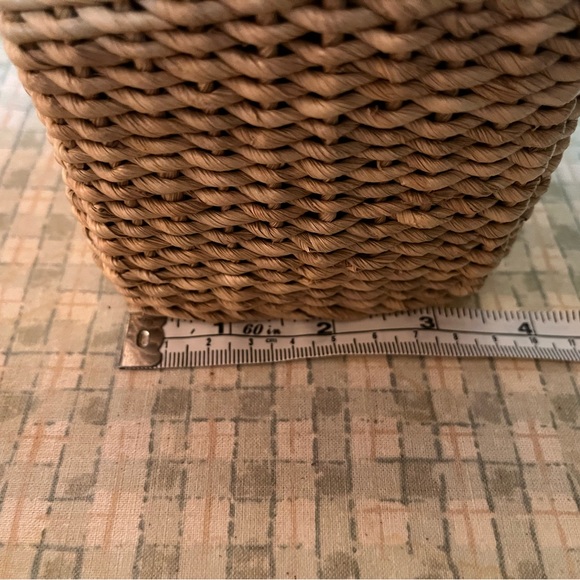 Embroidered Straw Tote Bag - Picture 7 of 9